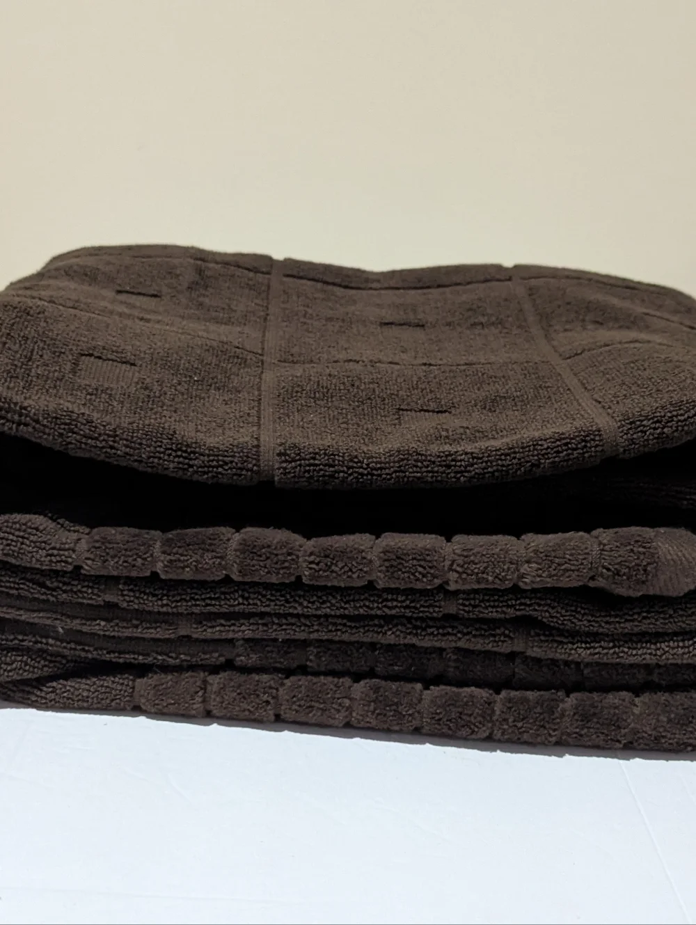 NEW Studio JCPenney Home Collection, Plush Dark Brown Grid Bath Towel.Lot Of Two